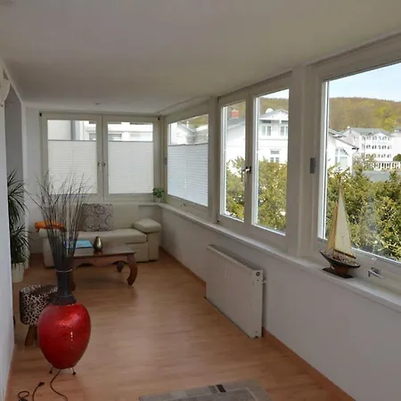 Johanna Mit Herrlichem Seeblick