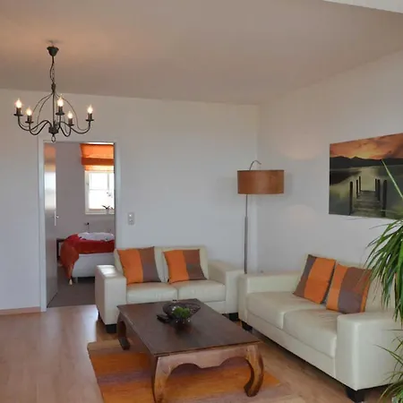 Johanna Mit Herrlichem Seeblick