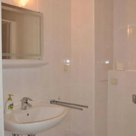 Johanna Mit Herrlichem Seeblick *